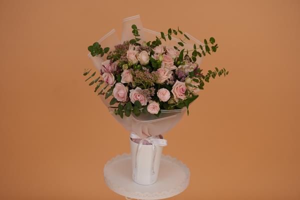 Pink Flowers Bouquet